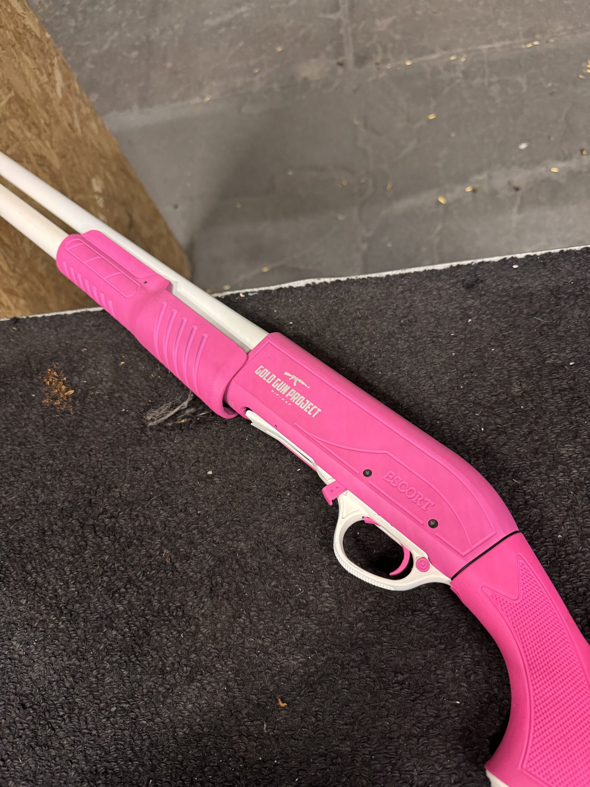 malowanie broni palnej strzelba blisko